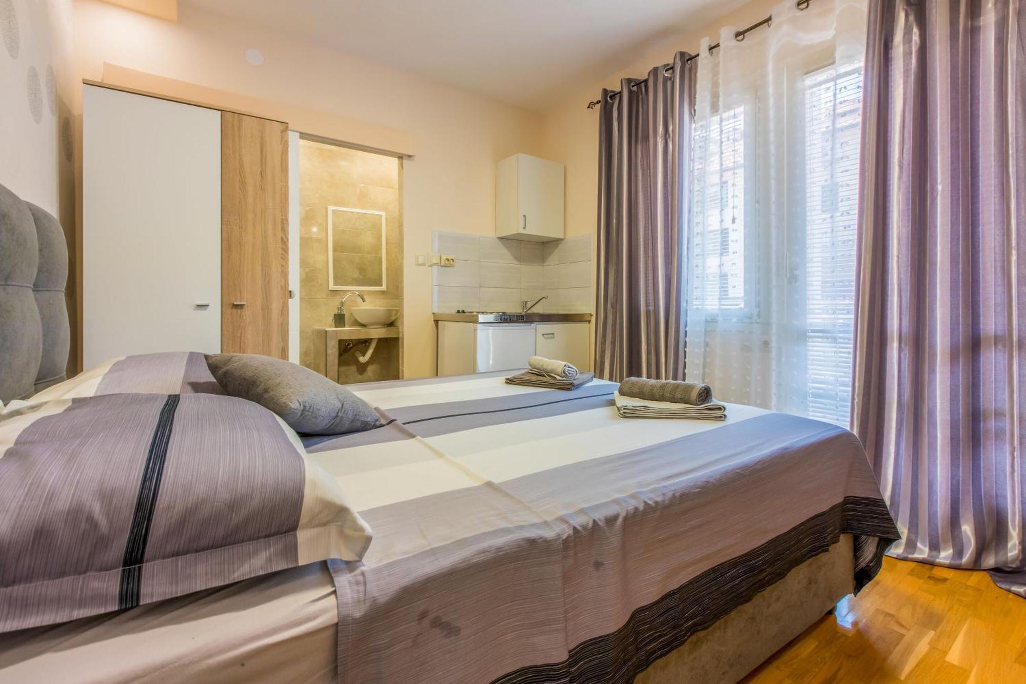 Apartments And Room Art ซริกเวนิซา ภายนอก รูปภาพ