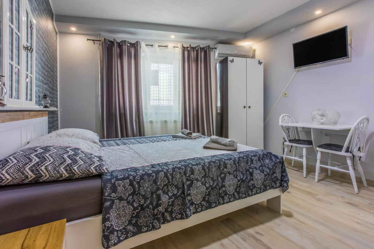 Apartments And Room Art ซริกเวนิซา ภายนอก รูปภาพ