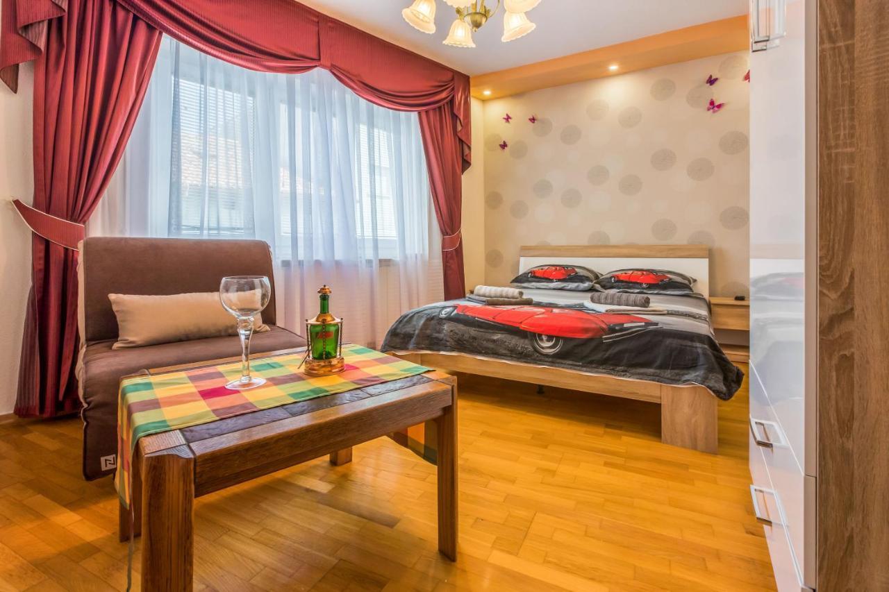 Apartments And Room Art ซริกเวนิซา ภายนอก รูปภาพ