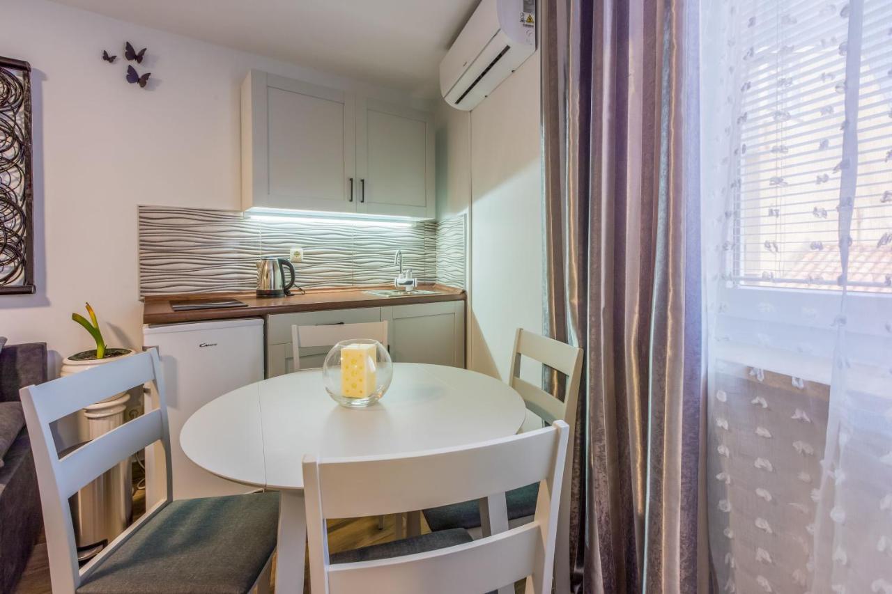 Apartments And Room Art ซริกเวนิซา ภายนอก รูปภาพ